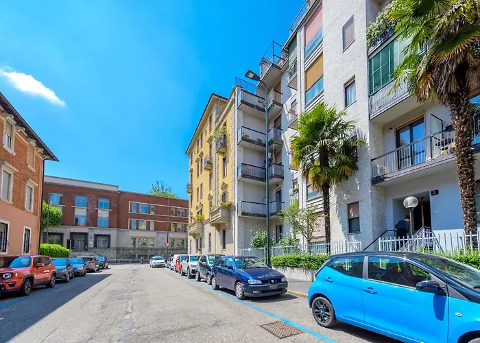 Nuovissima Dimora Con Terrazzino