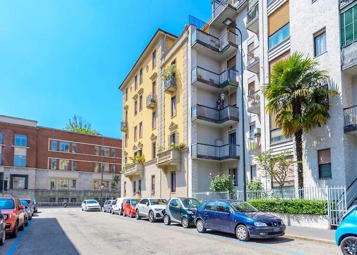Nuovissima Dimora Con Terrazzino